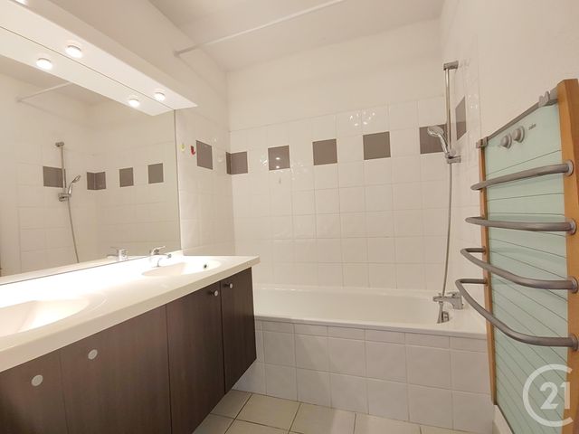 Appartement T3 à vendre - 3 pièces - 52.0 m2 - FARGUES ST HILAIRE - 33 - AQUITAINE - Century 21 Nci Immobilier