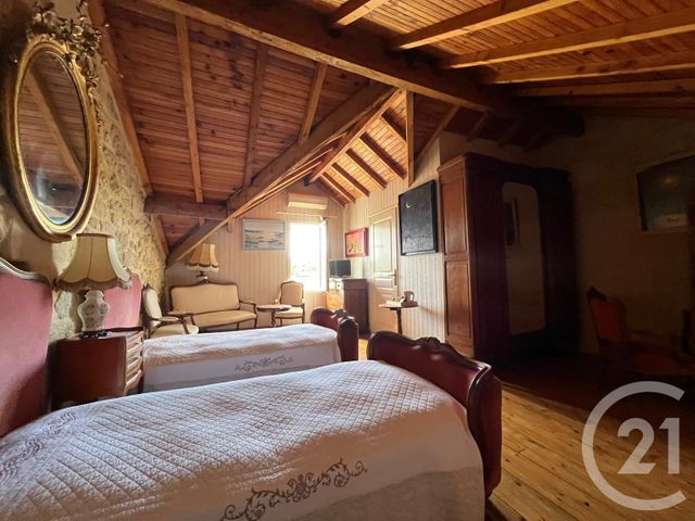 maison à vendre - 6 pièces - 241.0 m2 - ST QUENTIN DE BARON - 33 - AQUITAINE - Century 21 Nci Immobilier