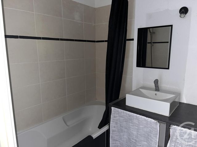 Appartement T2 à louer - 2 pièces - 41.15 m2 - ST QUENTIN DE BARON - 33 - AQUITAINE - Century 21 Nci Immobilier