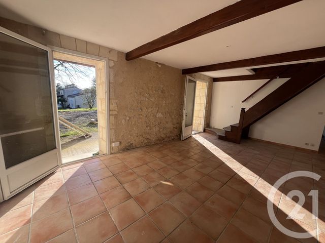maison à louer - 4 pièces - 82.14 m2 - BEYCHAC ET CAILLAU - 33 - AQUITAINE - Century 21 Nci Immobilier