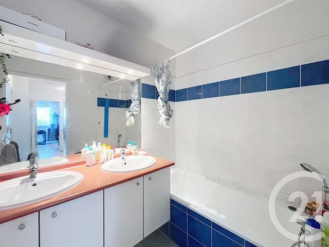 Appartement F3 à vendre - 3 pièces - 65.05 m2 - CASTILLON LA BATAILLE - 33 - AQUITAINE - Century 21 Nci Immobilier