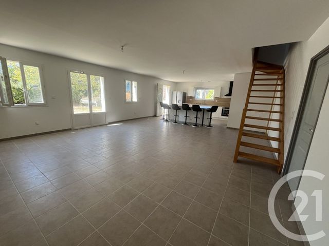 maison à louer - 4 pièces - 138.62 m2 - BEYCHAC ET CAILLAU - 33 - AQUITAINE - Century 21 Nci Immobilier