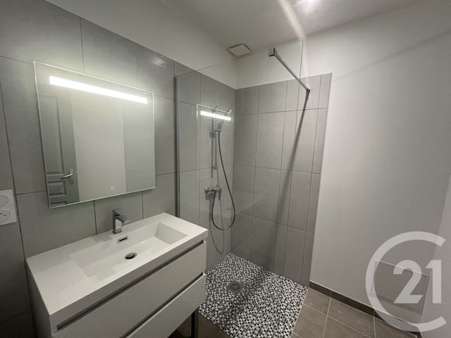 maison à louer - 4 pièces - 138.62 m2 - BEYCHAC ET CAILLAU - 33 - AQUITAINE - Century 21 Nci Immobilier