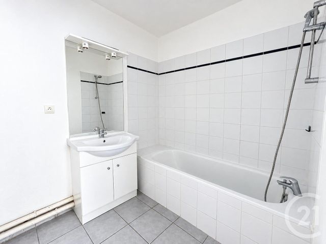Appartement F2 à vendre - 2 pièces - 42.0 m2 - ARTIGUES PRES BORDEAUX - 33 - AQUITAINE - Century 21 Nci Immobilier